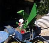 Garden trimming pruning service