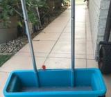 Fertiliser Spreader Gardenia Brand