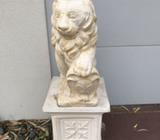Lion garden statue x 2