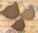 SHABBY CHIC GREY CARVED WOODEN CHICKEN PLATTERS SET OF 3