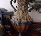 Decorative piece. Wicker and metal. Excellent condition