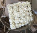 Linen cushion with Rosettes