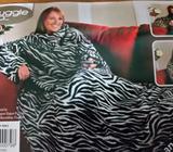 NEW Snuggle up. Adult Cozy TV blanket with sleeves