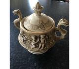 R cappodimonte dish and lid