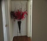 Feather vase feature