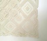 VINTAGE TABLECLOTH 120cm x 150cm