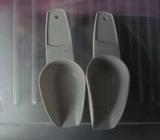 TUPPERWARE SCOOPS X 2 - COLOUR: NEUTRAL - NEW