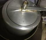 Kitchen utensils cooker and kadhai fir sale