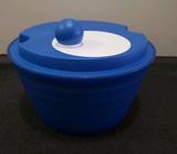 Tupperware salad spinner-excellent condition