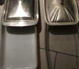 2 Pyrex cooking trays with stainless lids as is