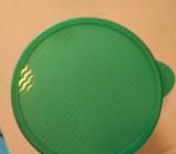 Tupperware lettuce container