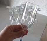 10 champagne flutes - FREE