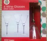 4 Wine glasses