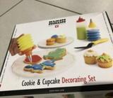 Kuhn Rikon Cookie & Cupcake Decorating Set