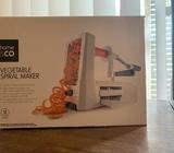 Vegetable spiralizer