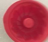 Tupperware bunt ring cake pan