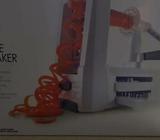 Fruit and vegetable spiral and slicer