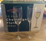 Set of 16 champagne flutes