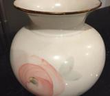 obert Gordon Orchard Blossom Vase