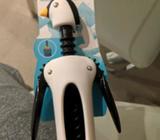 Penguin corkscrew