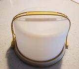 Tupperware cake carrier