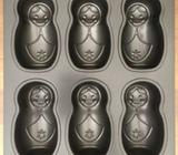 Babushka cake pan