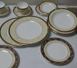 Wedgewood Hibiscus Cornucopia series dinnerware