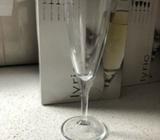 Champagne glasses x18