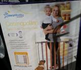 DreamBaby Cosmopolitan Security Gate