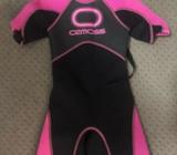 Size 6 girls wetsuit new