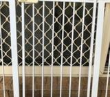 safety gate for kids or pets