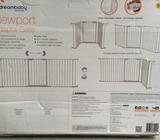 Baby safety gate