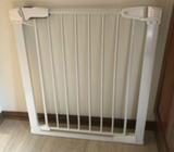 Children safety gate brand new
