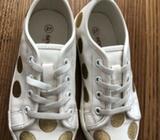 Girls seed shoes size 27