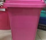 Bin 53 cm tall