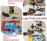 Lego 2 sets Pirate treasure and soldiers outpost