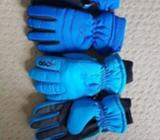 2 x Kids Gloves Size S