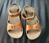 Saltwater tan size 9