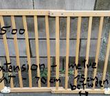 EXTENDABLE BABY GATE- Full extension 1 mt