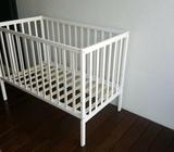 Lightwight Pine Cot