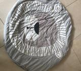 Mister Fly Lion playmat