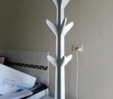 Coat hanger pedestal