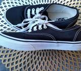Kids Authentic Vans Size 4US