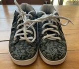 Black and grey US kids 3 Heely shoes