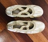 Cotton On Kids Gold Ballet Style Jiffies Size 3