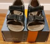 Airflex boys sandals size 6