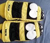 Size 2/3 winter gloves