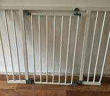 DreamBaby baby gate 99-108cm