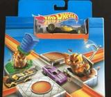 TOLLBOOTH TAKEDOWN PLAYSET Hot Wheels